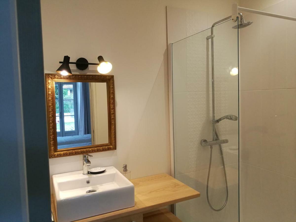 Gite Maison De L'Abbe ソレーズ エクステリア 写真